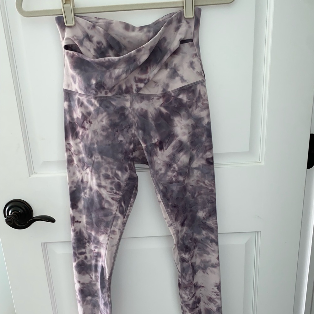 LULULEMON LEGGINGS